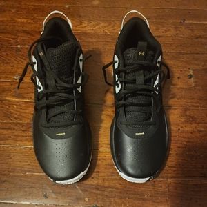 Under Armour Zone GS Men's sz 13